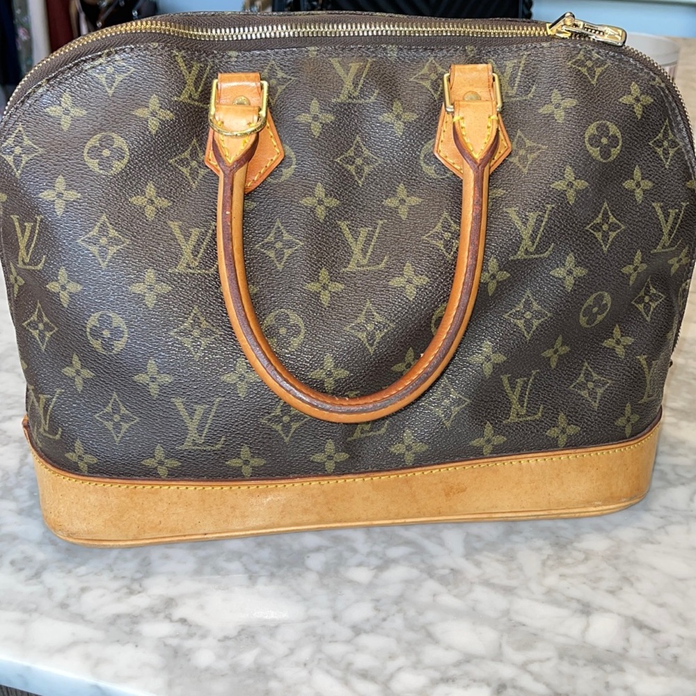 Louis Vuitton Alma tote bag